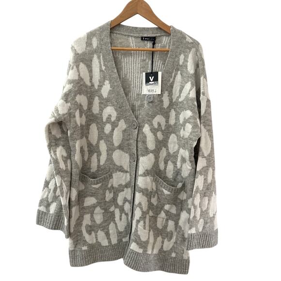 Very J Animal Print Button Down Cardigan Sweater Gray Size Large - Picture 2 of 10